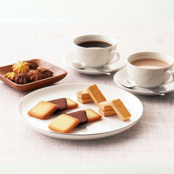 博多あまおう苺チョコサンド・菓子詰合せ（40袋入）スティックコーヒー入