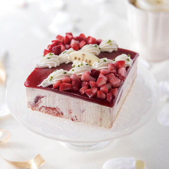 ストロベリーアイスケーキ