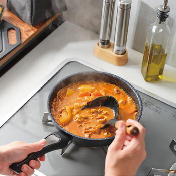 ジェットブラックフライパン（26cm）