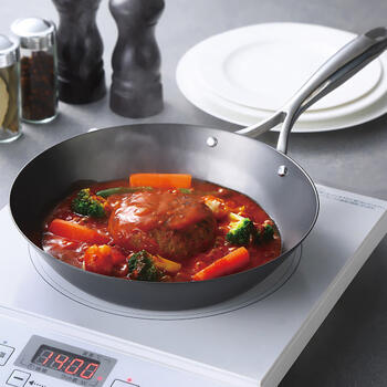 窒化加工鉄フライパン（24cm）