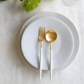 【専用紙袋付】Cutipol（クチポール） ゴア ホワイト×ゴールド テーブルギフトセット（4本）