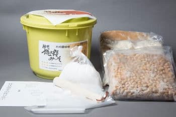 商品イメージのサムネイル　信州桃太郎手作り味噌キット　（完成5ｋｇ）